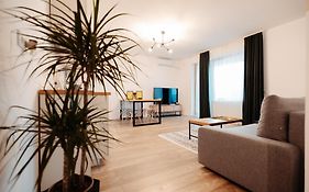 The Perfect Space - Newstudio - Ps4 & Parking